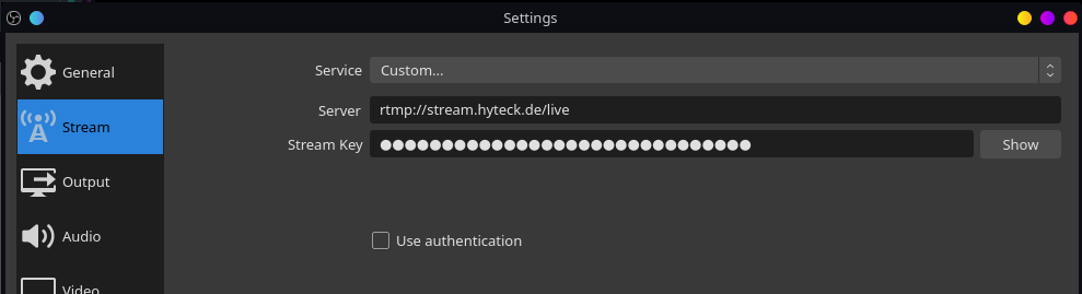 Configuration in the OBS streaming tab. The service is set to Custom.. and the server to rtmp://stream.hyteck.de/live. The stream key is hidden